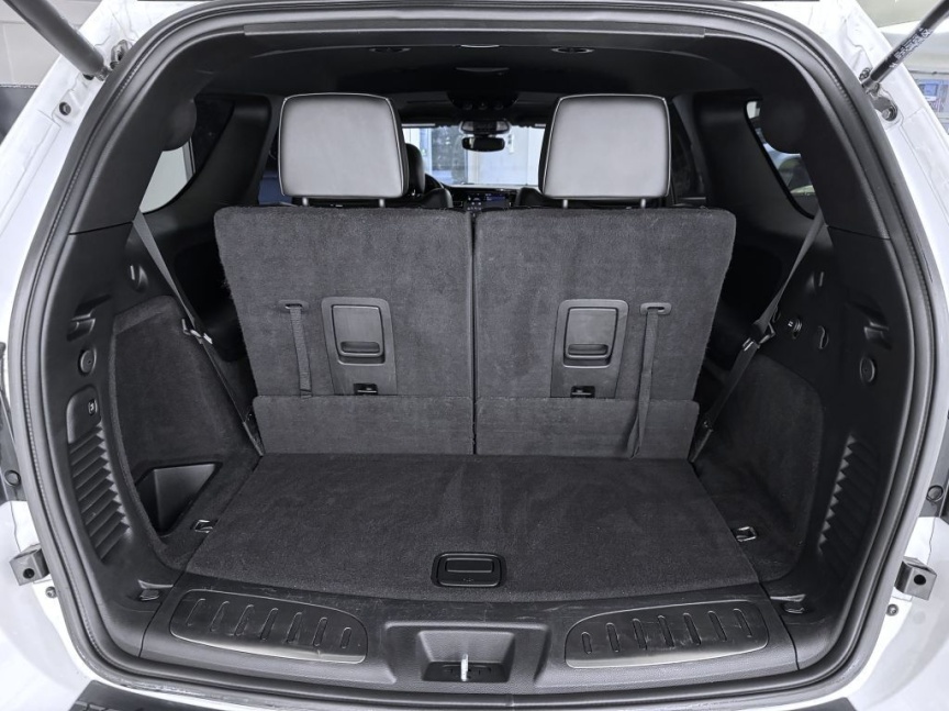 Dodge Durango 5,7 V8 4x4 AT8 ZF 365k RT