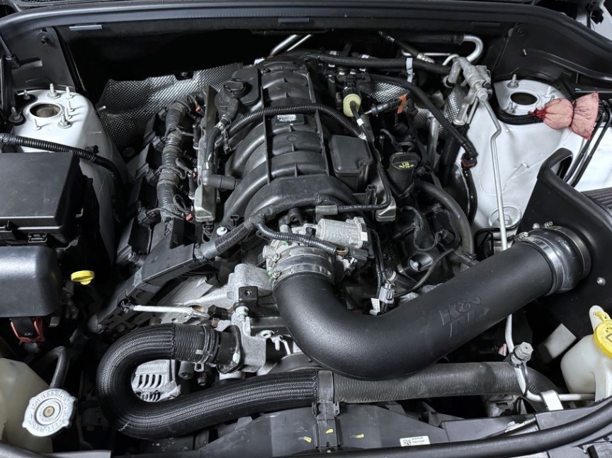 Dodge Durango 5,7 V8 4x4 AT8 ZF 365k RT