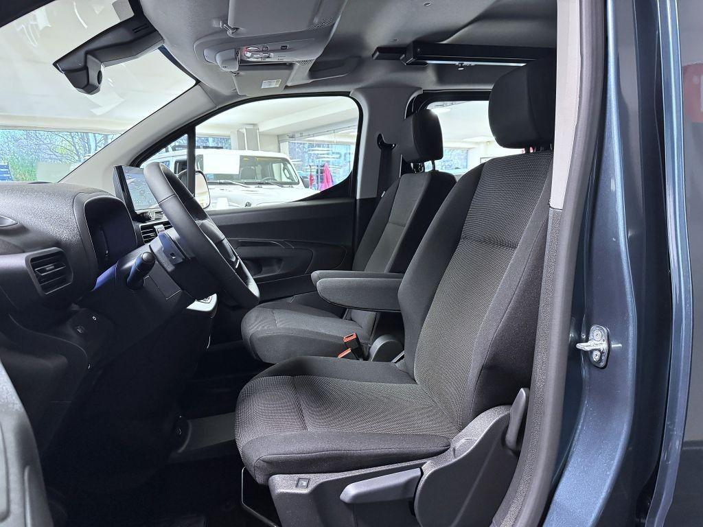 Fiat Professional E-Dobló 50kWh 136k polokombi L2 *256*