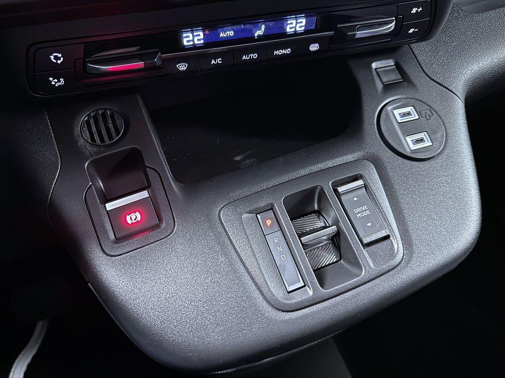 Fiat Professional E-Dobló 50kWh 136k polokombi L2 *256*