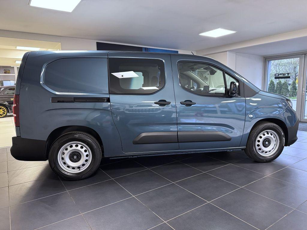 Fiat Professional E-Dobló 50kWh 136k polokombi L2 *256*