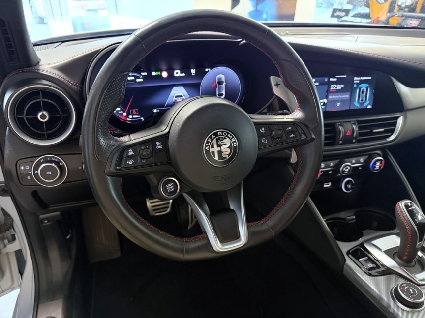 Alfa Romeo Giulia 2.0 T 280k AT8 ZF Q4 4x4 Competizione