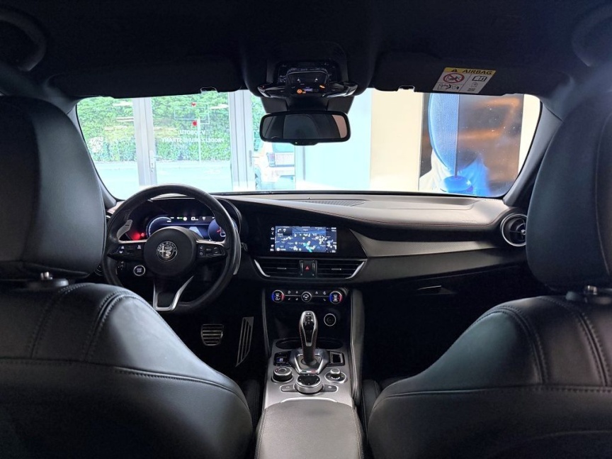 Alfa Romeo Giulia 2.0 T 280k AT8 ZF Q4 4x4 Competizione