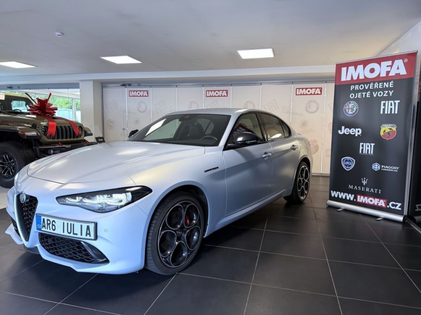 Alfa Romeo Giulia 2.0 T 280k AT8 ZF Q4 4x4 Competizione