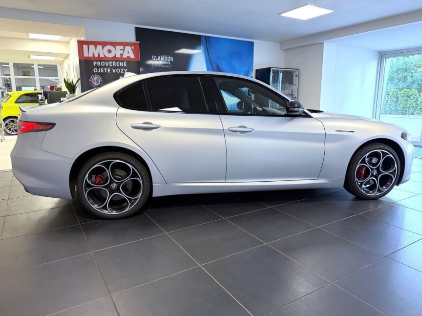 Alfa Romeo Giulia 2.0 T 280k AT8 ZF Q4 4x4 Competizione