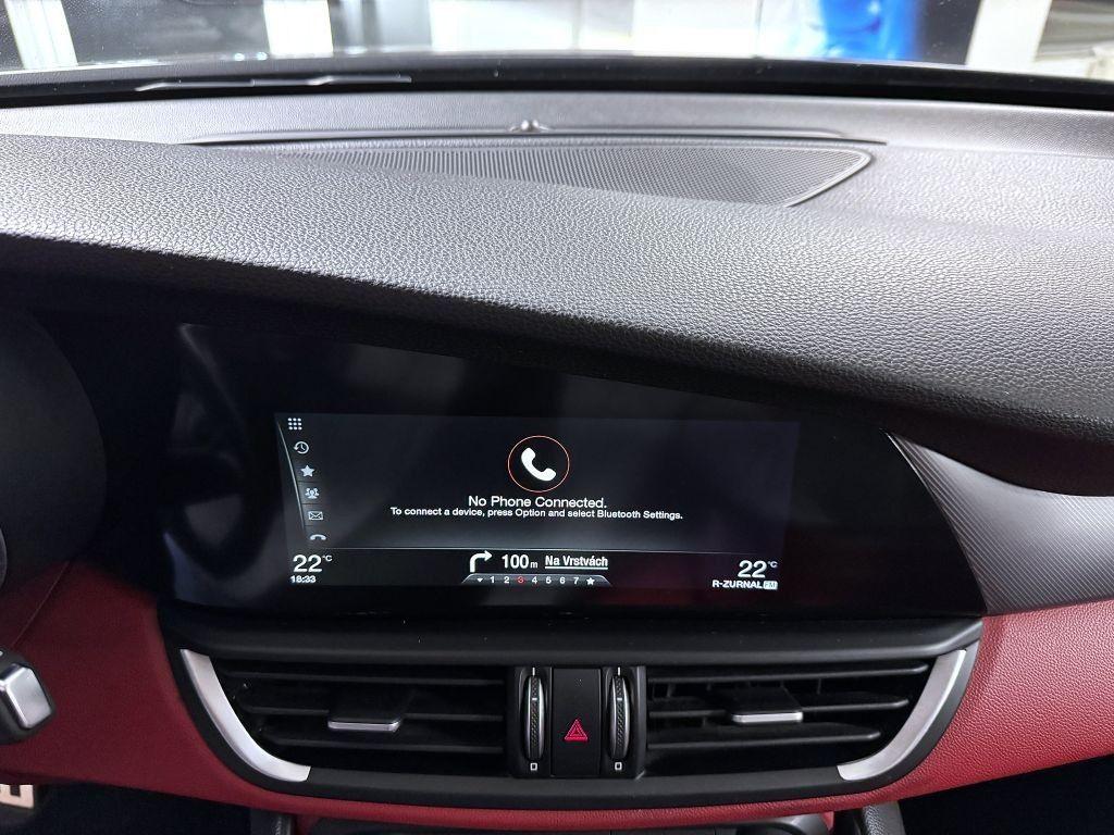 Alfa Romeo Giulia 2.0 T 280k AT8 ZF Q4 4x4 Veloce, reg. 03/2017