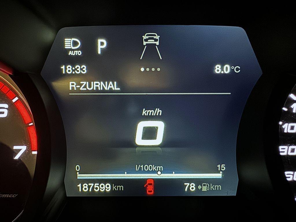 Alfa Romeo Giulia 2.0 T 280k AT8 ZF Q4 4x4 Veloce, reg. 03/2017