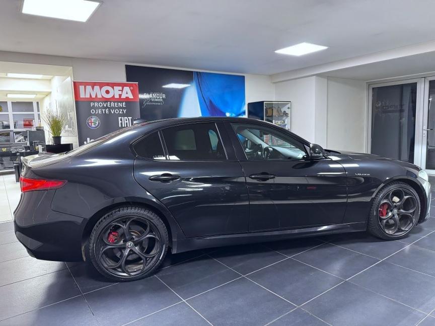 Alfa Romeo Giulia 2.0 T 280k AT8 ZF Q4 4x4 Veloce