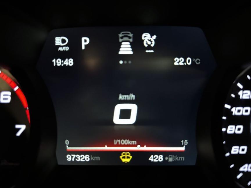 Alfa Romeo Giulia 2.0 T 280k AT8 ZF Q4 4x4 Veloce