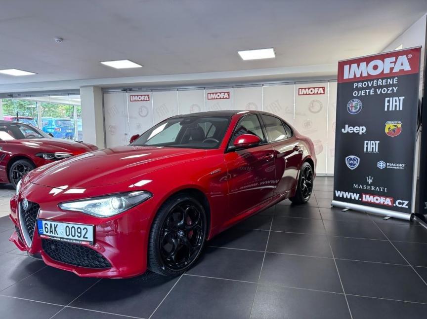 Alfa Romeo Giulia 2.0 T 280k AT8 ZF Q4 4x4 Veloce