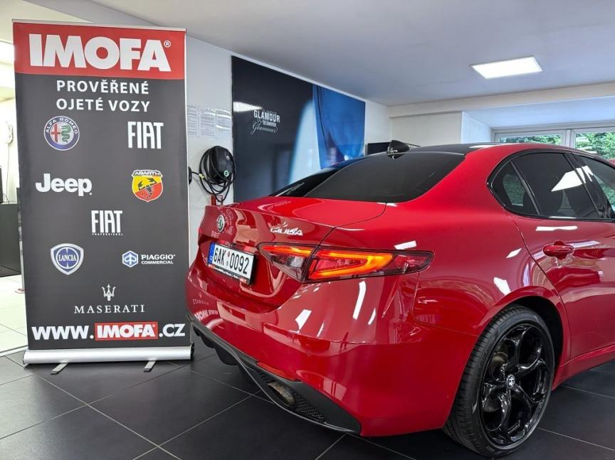Alfa Romeo Giulia 2.0 T 280k AT8 ZF Q4 4x4 Veloce