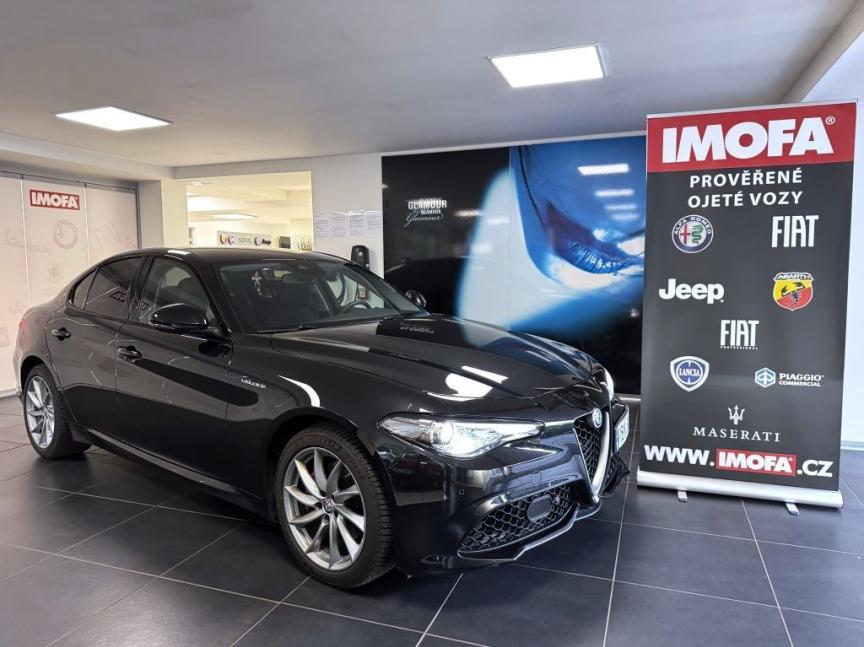 Alfa Romeo Giulia 2.0 T 280k AT8 ZF Q4 4x4 Veloce