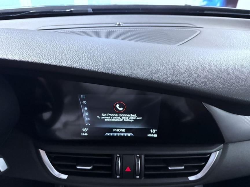 Alfa Romeo Giulia 2.0 T 280k AT8 ZF Q4 4x4 Veloce