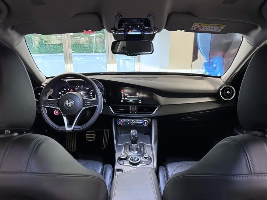 Alfa Romeo Giulia 2.0 T 280k AT8 ZF Q4 4x4 Veloce