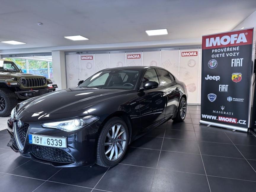 Alfa Romeo Giulia 2.0 T 280k AT8 ZF Q4 4x4 Veloce