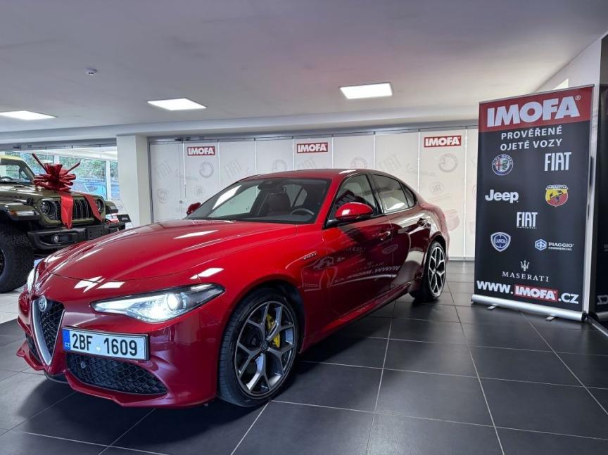 Alfa Romeo Giulia 2.0 T 280k AT8 ZF Q4 4x4 Veloce