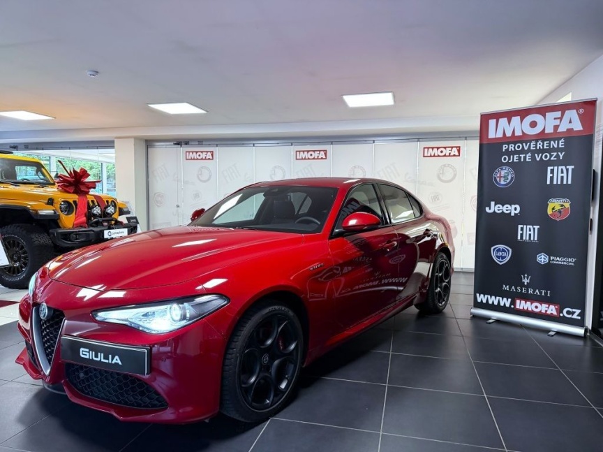 Alfa Romeo Giulia 2.0 T 280k AT8 ZF Q4 4x4 Veloce