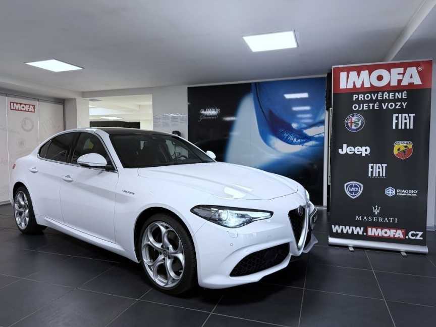 Alfa Romeo Giulia 2.0 T 280k AT8 ZF Q4 4x4 Veloce
