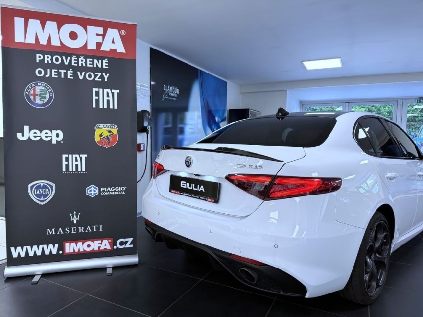 Alfa Romeo Giulia 2.0 T 280k AT8 ZF Q4 4x4 Veloce