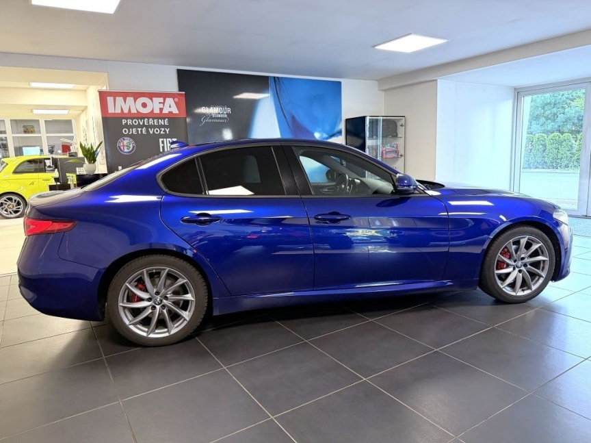 Alfa Romeo Giulia 2.0T 200k AT8 ZF Sprint