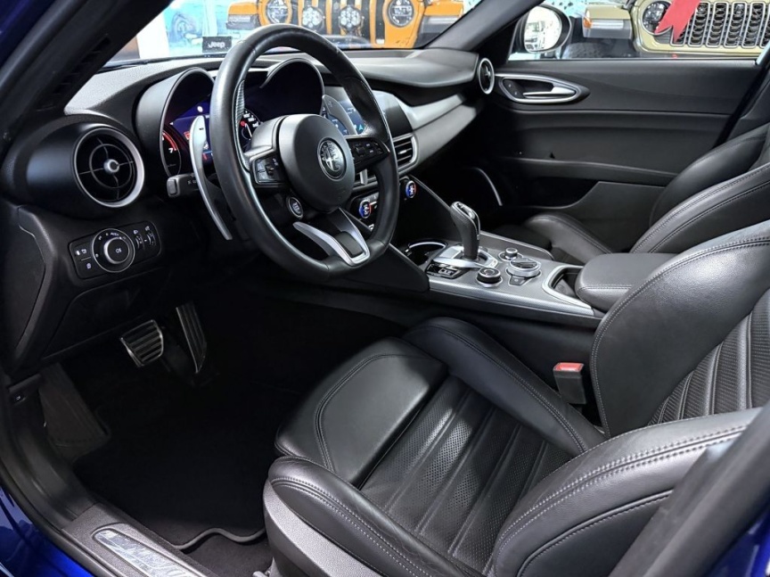 Alfa Romeo Giulia 2.0T 200k AT8 ZF Sprint