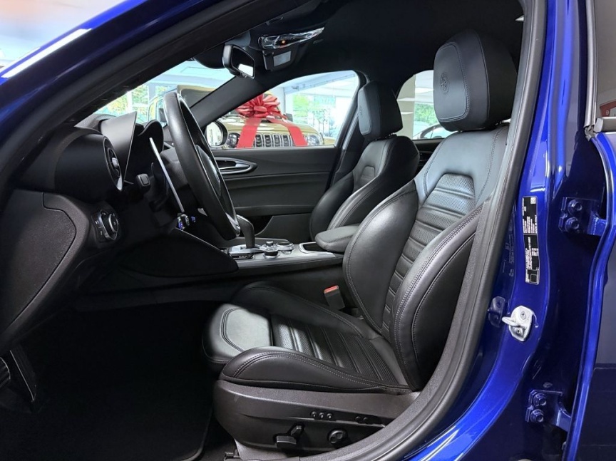 Alfa Romeo Giulia 2.0T 200k AT8 ZF Sprint