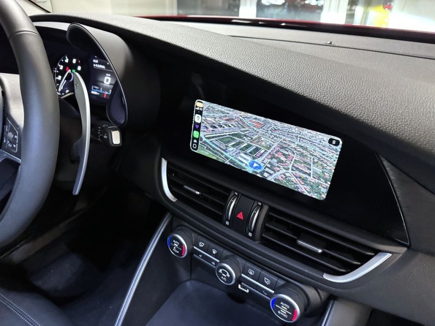 Alfa Romeo Giulia 2.0T 200k AT8 ZF Super