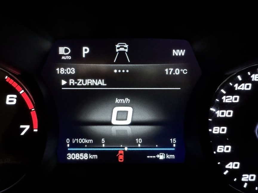 Alfa Romeo Giulia 2.0T 200k AT8 ZF Super