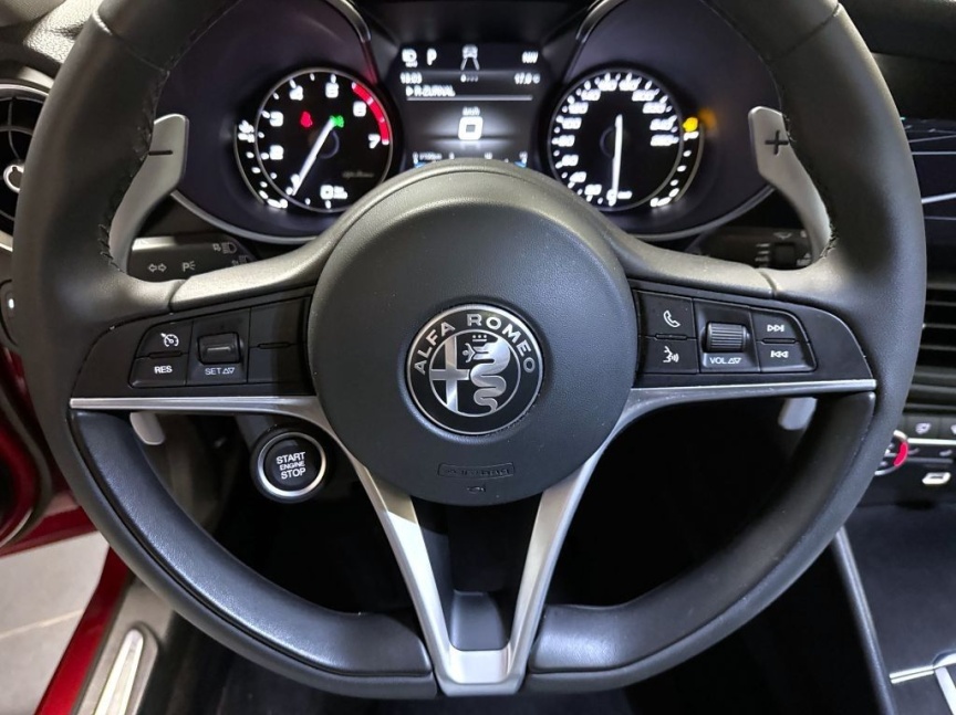 Alfa Romeo Giulia 2.0T 200k AT8 ZF Super