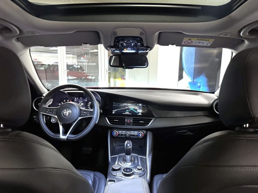 Alfa Romeo Giulia 2.0T 200k AT8 ZF Super