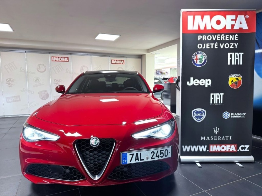 Alfa Romeo Giulia 2.0T 200k AT8 ZF Super