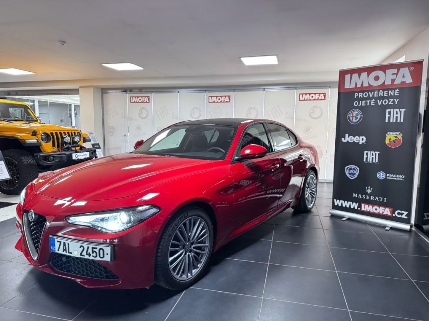 Alfa Romeo Giulia 2.0T 200k AT8 ZF Super