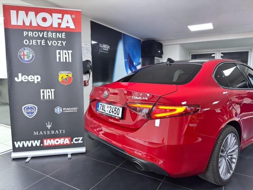 Alfa Romeo Giulia 2.0T 200k AT8 ZF Super