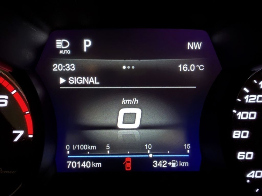 Alfa Romeo Giulia 2.0T 200k AT8 ZF Super