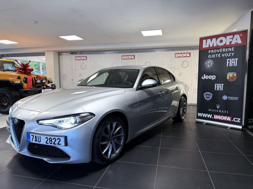 Alfa Romeo Giulia 2.0T 200k AT8 ZF Super