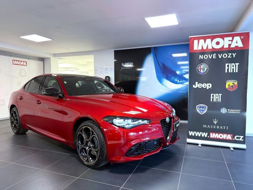 Alfa Romeo Giulia 2.0T 280k AT8 ZF Q4 4x4 Intensa *023* e