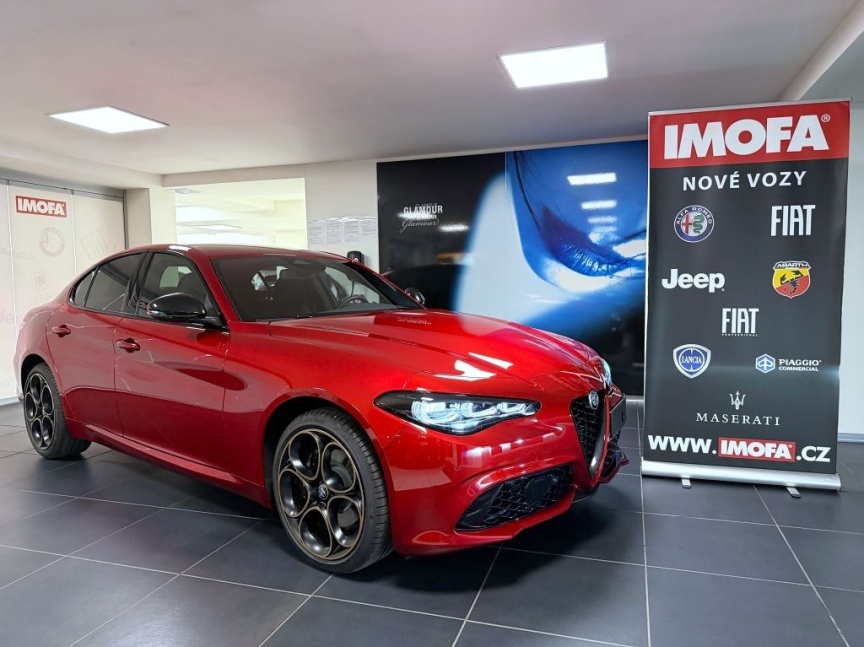 Alfa Romeo Giulia 2.0T 280k AT8 ZF Q4 4x4 Intensa *494*