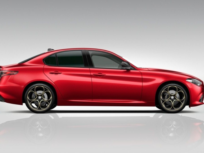 Alfa Romeo Giulia 2.0T 280k AT8 ZF Q4 4x4 Intensa *494*