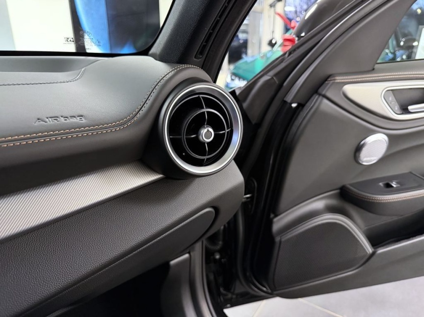 Alfa Romeo Giulia 2.0T 280k AT8 ZF Q4 4x4 Intensa *858*