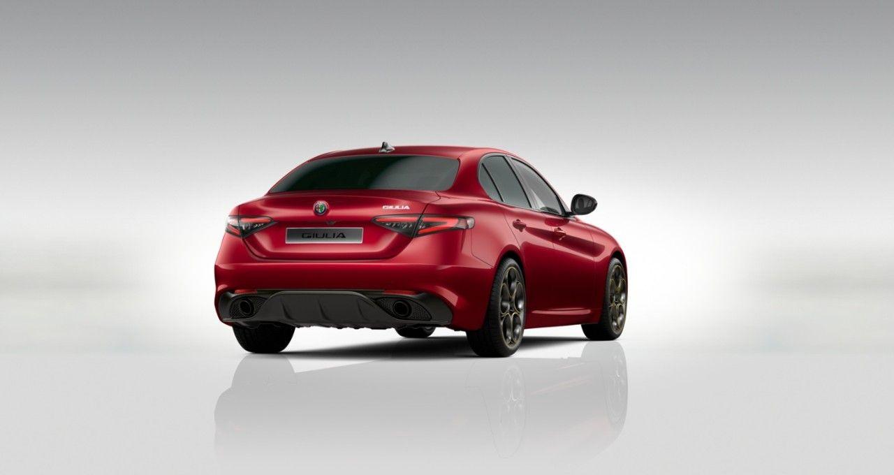 Alfa Romeo Giulia 2.0T 280k AT8 ZF Q4 4x4 Intensa *o283,o543*