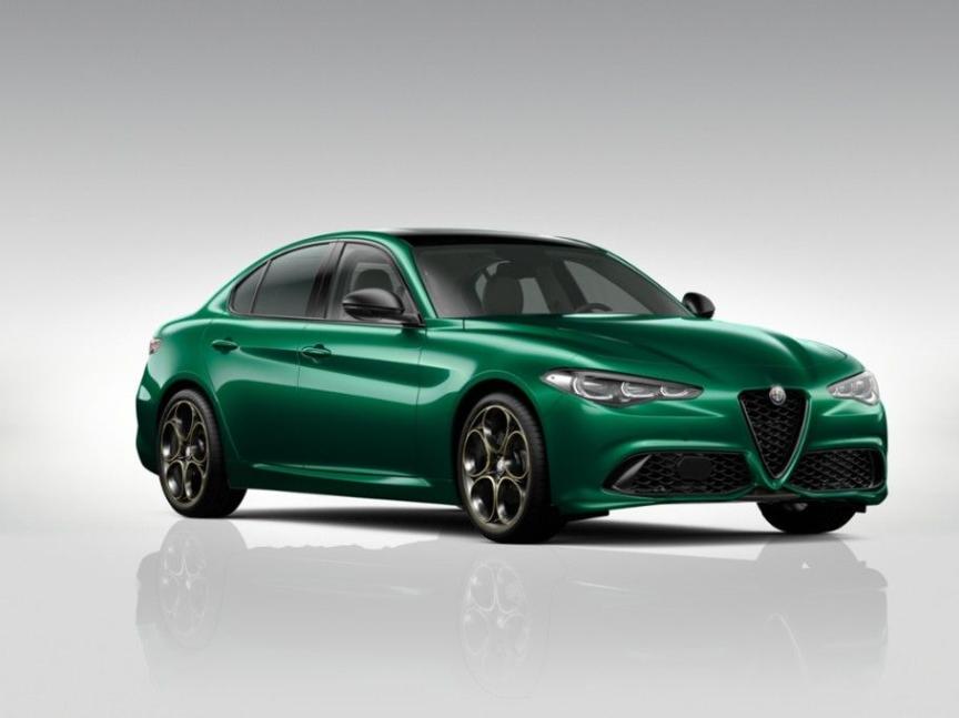 Alfa Romeo Giulia 2.0T 280k AT8 ZF Q4 4x4 Intensa *o3904*