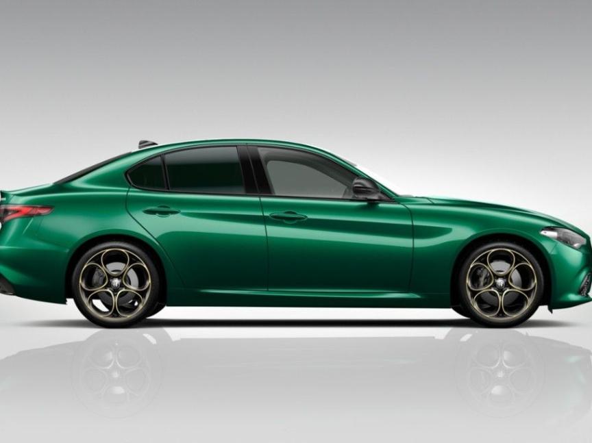 Alfa Romeo Giulia 2.0T 280k AT8 ZF Q4 4x4 Intensa *o3904*