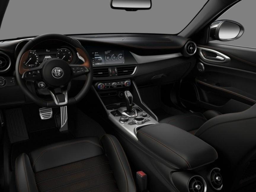 Alfa Romeo Giulia 2.0T 280k AT8 ZF Q4 4x4 Intensa *o3904*