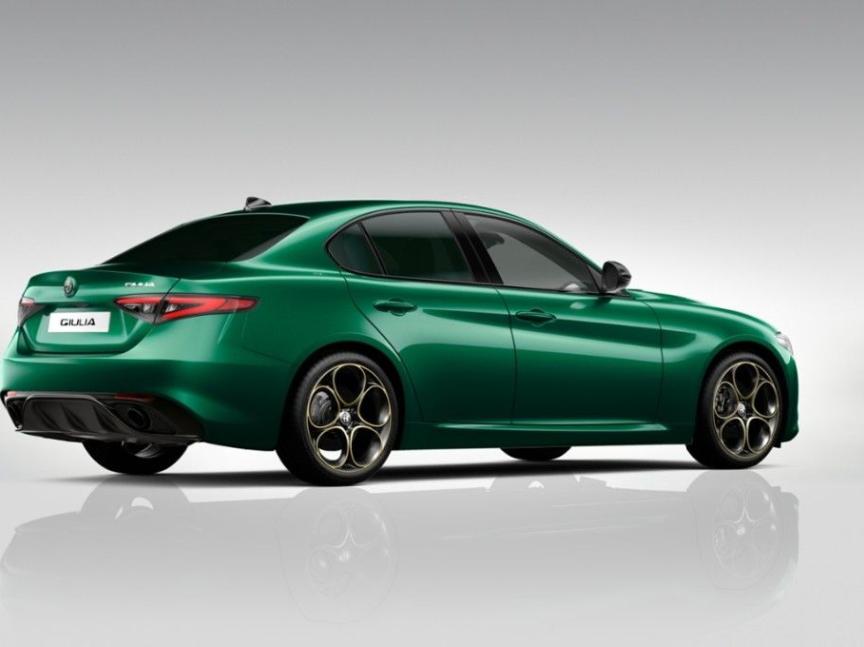 Alfa Romeo Giulia 2.0T 280k AT8 ZF Q4 4x4 Intensa *o5699*