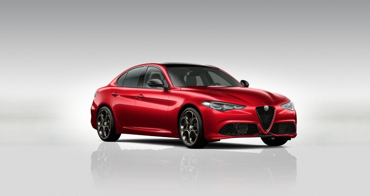 Alfa Romeo Giulia 2.0T 280k AT8 ZF Q4 4x4 Intensa *o736,o545,o546*
