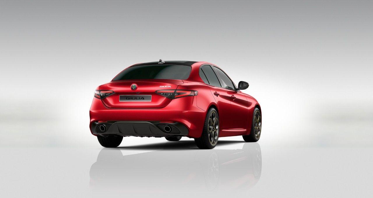 Alfa Romeo Giulia 2.0T 280k AT8 ZF Q4 4x4 Intensa *o736,o545,o546*