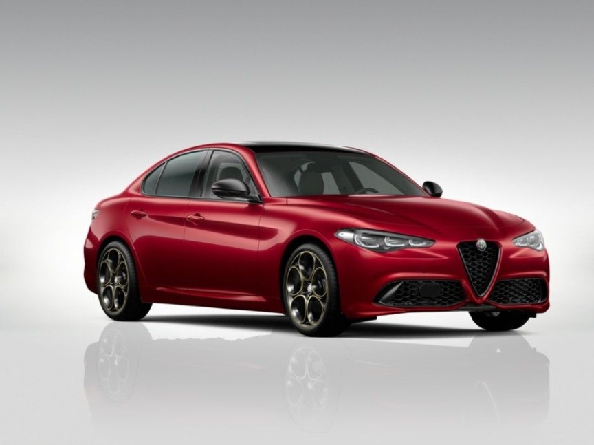 Alfa Romeo Giulia 2.0T 280k AT8 ZF Q4 4x4 Intensa *o956*