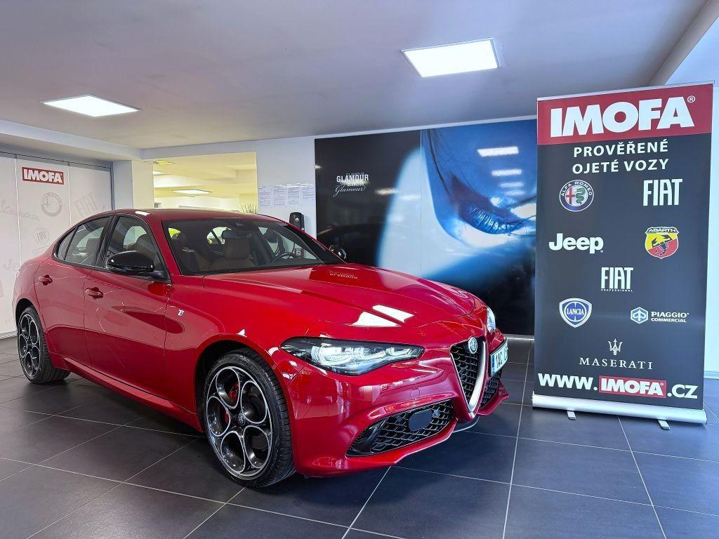 Alfa Romeo Giulia 2.0T 280k AT8 ZF Q4 4x4 TI, reg. 03/2024