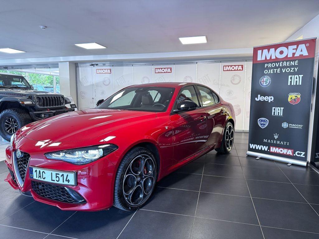 Alfa Romeo Giulia 2.0T 280k AT8 ZF Q4 4x4 TI, reg. 03/2024