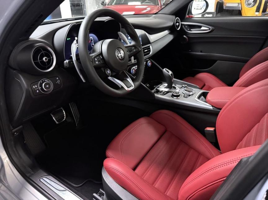 Alfa Romeo Giulia 2.0T 280k AT8 ZF Q4 4x4 Veloce *048*